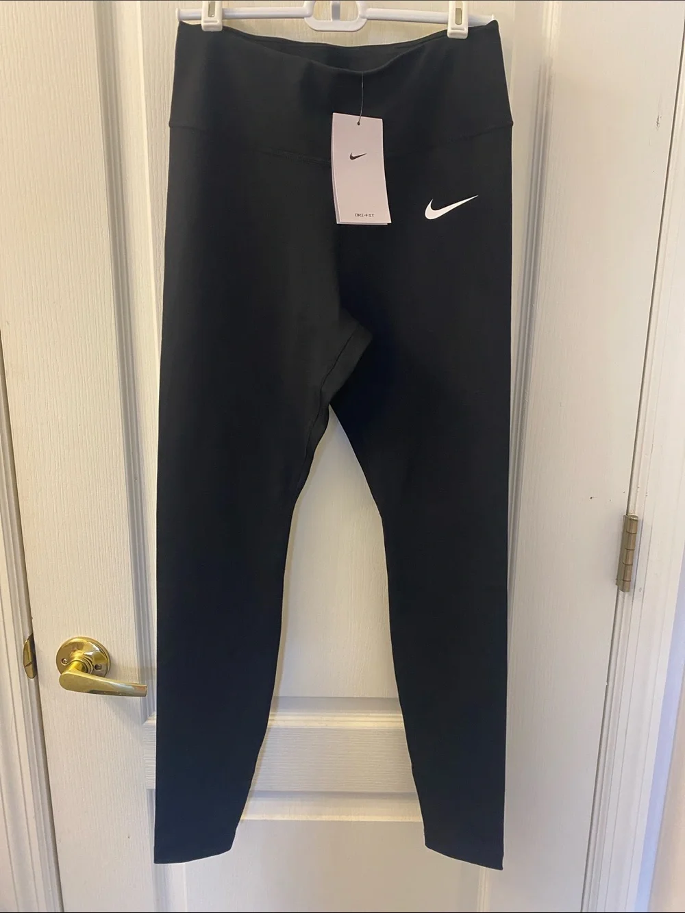 Nike Black Leggings with White Swoosh - Picture 6 of 8
